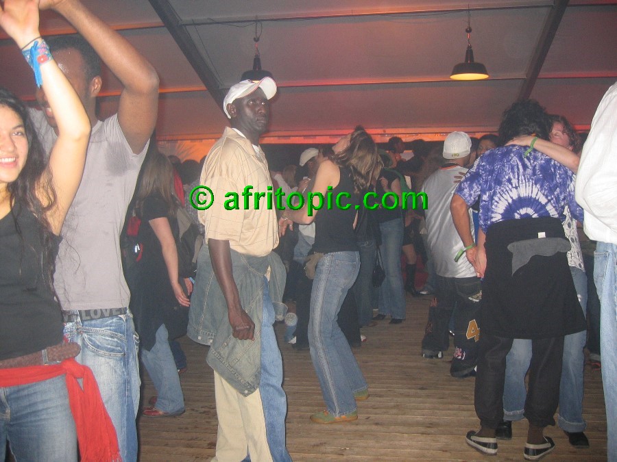 ../Images/afw2006c 660.jpg